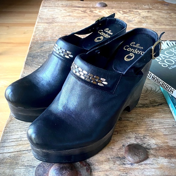 CALEEN CORDERO 💜Fabulous Clogs with strap & buckle 💜EUC💜 9 1/2 💜GORGEOUS 💜 - Picture 1 of 13